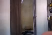 Cháu bé bị giết, phi tang: Mẹ nằm trên giường, dưới là xác con