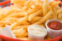 Mẹo chiên khoai tây giòn và vàng ruộm