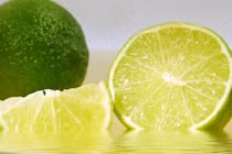 Tận dụng vỏ chanh đơn giản mà hiệu quả trong nhà bếp