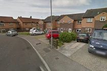 Kẹt đầu trong tháng máy, bé gái 5 tuổi chết thảm