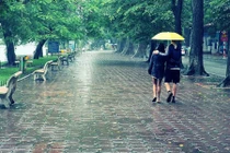 Cuối tuần, trời se lạnh, mưa dông bao trùm cả nước