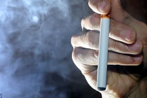 Thuốc lá điện tử chứa chất ung thư cao gấp 10 lần