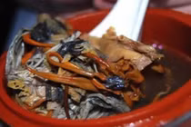 Cận cảnh các món kinh dị từ cơ thể người