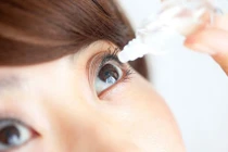 Mẹo nhỏ mắt hàng ngày giúp giảm 50% cận thị