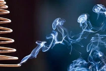 Bất ngờ nguy cơ ung thư từ khói hương ngày Tết