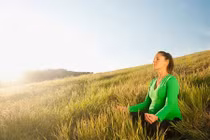 Bí quyết giúp mẹ bầu xua tan chứng đau lưng