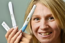 Những chuyện xúc động có 1-0-2 về mang thai hộ 