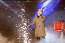 Sơn Tùng hát thều thào vẫn giành chiến thắng gây tranh cãi