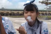 Nữ sinh THPT Lê Hoàn hút thuốc trong lễ khai giảng gây sốt