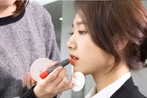 Mỹ phẩm nổi đình đám trong phim thần tượng Hàn Quốc