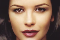 Học sao Hollywood làm đẹp từ nguyên liệu thiên nhiên