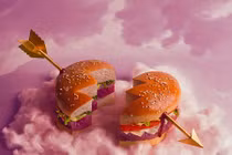 Tận mắt những chiếc bánh hamburger kỳ lạ nhất thế giới