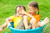 11 lưu ý giúp chăm bé mùa hè khỏe mạnh