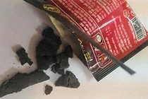 Kinh hoàng cà phê G7 Trung Nguyên vón cục, bốc mùi ẩm mốc