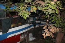  Xe tải đâm xe khách kinh hoàng ở Đắk Lắk