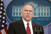 Giám đốc CIA tới HN chuẩn bị cho chuyến thăm của ông Obama