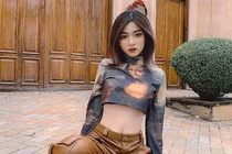 Mặc “toang đúng chỗ hiểm”, hotgirl gây “nóng mắt” với muôn kiểu tạo dáng