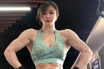 Bí quyết "body lực sĩ” của hot y tá xứ Trung có gương mặt baby