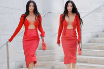 Megan Fox khoe “núi đồi” với áo chỉ nối bằng sợi dây mỏng manh