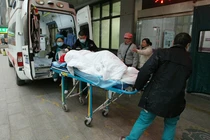 Ăn món yêu thích, chủ quán liên tục bị nhồi máu não