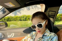 Kỳ Duyên phanh cúc áo, sexy trái ngược hình ảnh trong Sao Nhập Ngũ