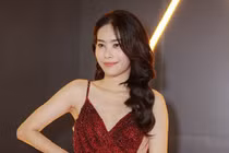 Giữa nghi vấn chuyện tình xuất hiện “trà xanh”, Nam Em mặc sexy xuất thần