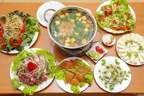 Ngày Tết, mẹ bầu có nên bất chấp ăn lẩu?