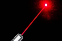 Cậu bé suýt mù chỉ trong vài giây vì món đổ chơi nguy hiểm này