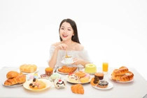 Ung thư nặng, gái trẻ đáng thương thành đáng trách vì thói quen ăn uống