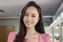 Gu ăn mặc MC dẫn tin dưới cái lạnh thấu xương khiến fans nể phục