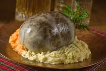 Món ăn kinh dị, ai ngờ là “quốc ẩm” ngon khó cưỡng 