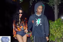 Chưa hết nóng vì hở bạo, Rihanna gây “sốt” mặc quần bỉm ra đường