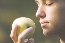 7 mùi hương quen thuộc không ngờ có tác dụng thư giãn tinh thần cực tốt