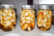 Chuyên gia đông y chỉ ra cách ngâm rượu tỏi chữa nhiều bệnh