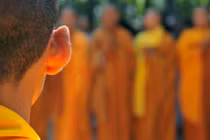 Thực tập hạnh lắng nghe của Bồ-tát Quán Thế Âm