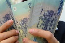 Cô vợ kiếm 30 triệu một tháng và anh chồng công nhân quèn