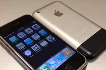 Ngắm iPhone đời đầu “còn zin” giá nửa tỷ từng gây sốt thế giới