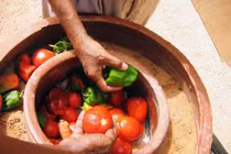 Tủ lạnh không dùng điện thời "ông bà anh" đến nay vẫn dùng tốt