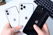 Hàng không bị cấm, “con đường” nào đưa iPhone 12 về Việt Nam?