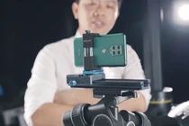 Camera ẩn dưới màn hình: Vsmart “gọi”, chưa ai trả lời