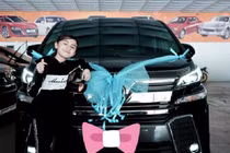 Youtuber sắm nhà sang, xế hộp tiền tỷ khi mới... 12 tuổi