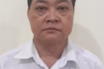 Phó hiệu trưởng tổ chức tiệc ma túy tại phòng làm việc từng được xem xét làm hiệu trưởng