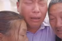 Đoàn tụ bố mẹ ruột sau 38 năm bị bắt cóc