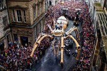 Top 10 cỗ máy siêu to khổng lồ kỳ dị nhất hành tinh