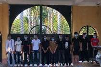 Hơn 40 thanh niên cầm hung khí hỗn chiến vì một cô gái