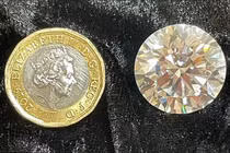 Cụ già 70 suýt vứt đi viên kim cương giá 3 triệu USD