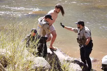 Thanh niên “quan hệ với ngựa” vượt ngục nhưng không thành công