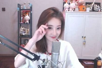 Nữ streamer tỷ phú Trung Quốc gặp sự cố nghiêm trọng ngay trên sóng