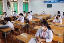 Video: Chuẩn bị phòng thi tốt nghiệp THPT riêng cho thí sinh ho, sốt