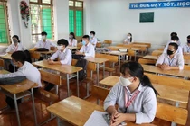 Video: Chuẩn bị phòng thi tốt nghiệp THPT riêng cho thí sinh ho, sốt